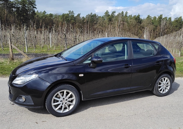 Seat Ibiza cena 16000 przebieg: 235000, rok produkcji 2010 z Ciężkowice małe 121